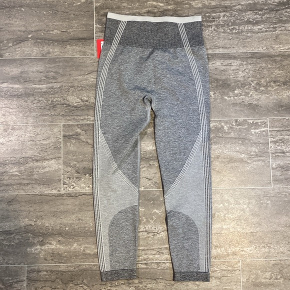 ‼️NWT Spanx Sports Bra and Legging Workout Set! - Picture 7 of 9